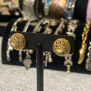46 Vintage Pat'd Elegant Gold Stud clip on Earrings